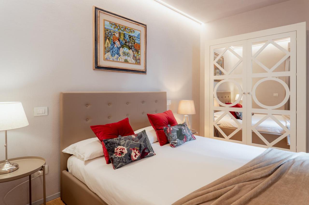 Il Cortile Di Elisa & Our Flats Bed & Breakfast Lucca Exterior foto