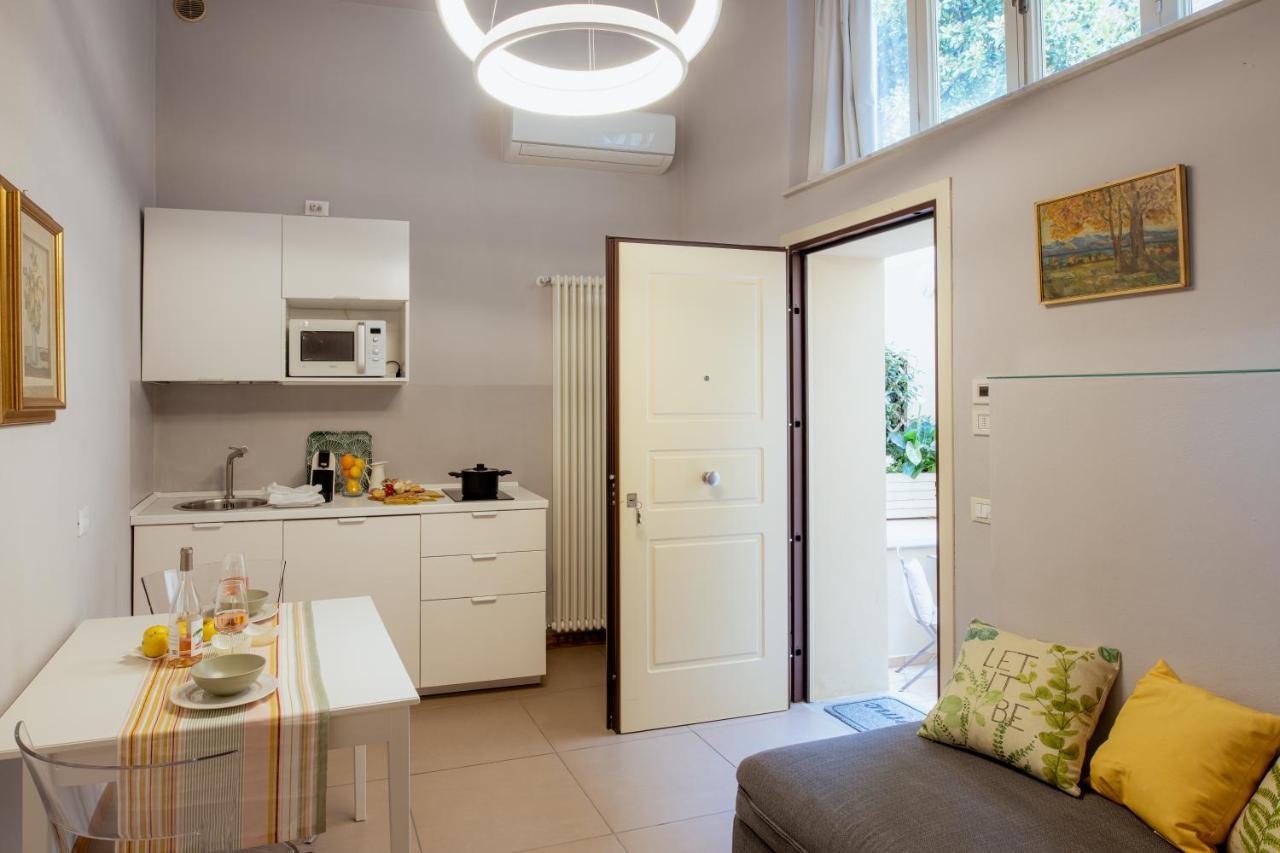 Il Cortile Di Elisa & Our Flats Bed & Breakfast Lucca Exterior foto