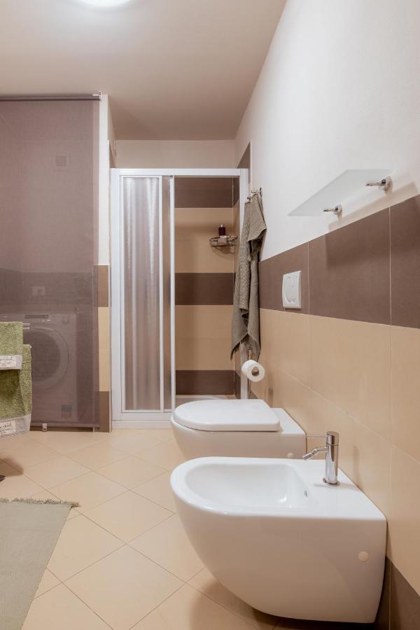 Il Cortile Di Elisa & Our Flats Bed & Breakfast Lucca Exterior foto